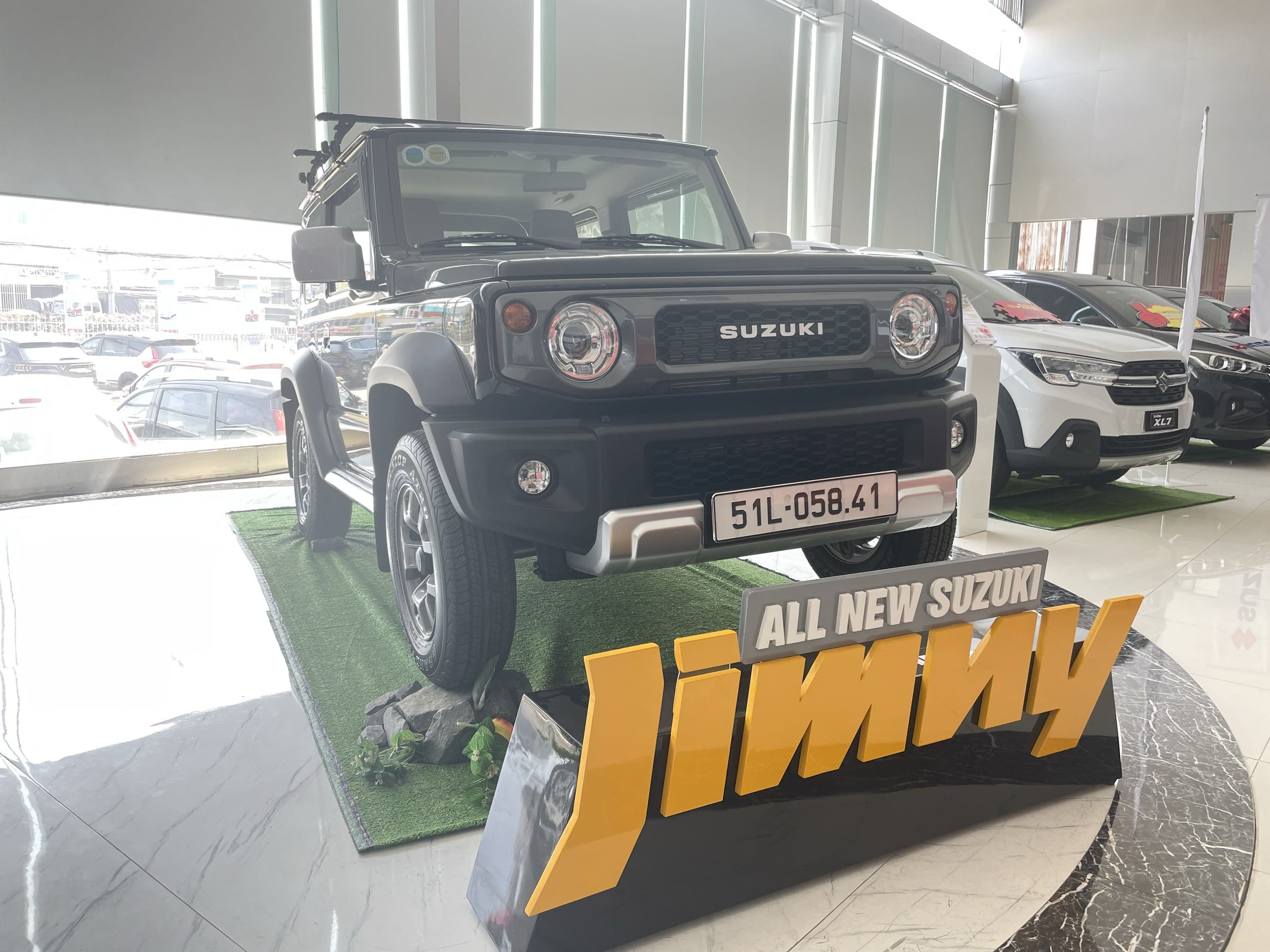 Giá xe Suzuki Jimny