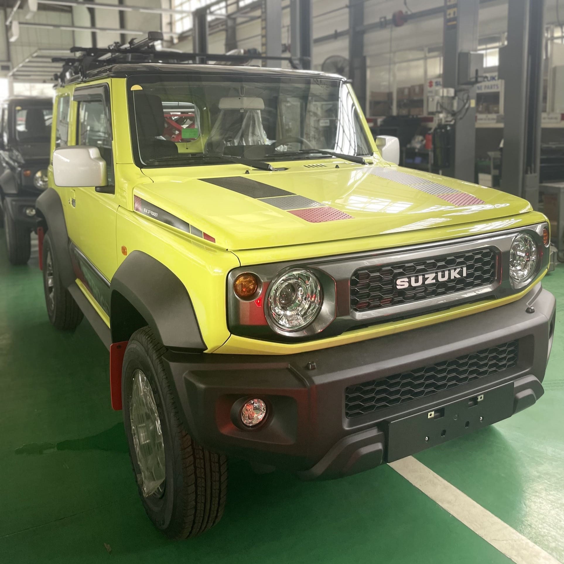 Đầu xe Suzuki Jimny