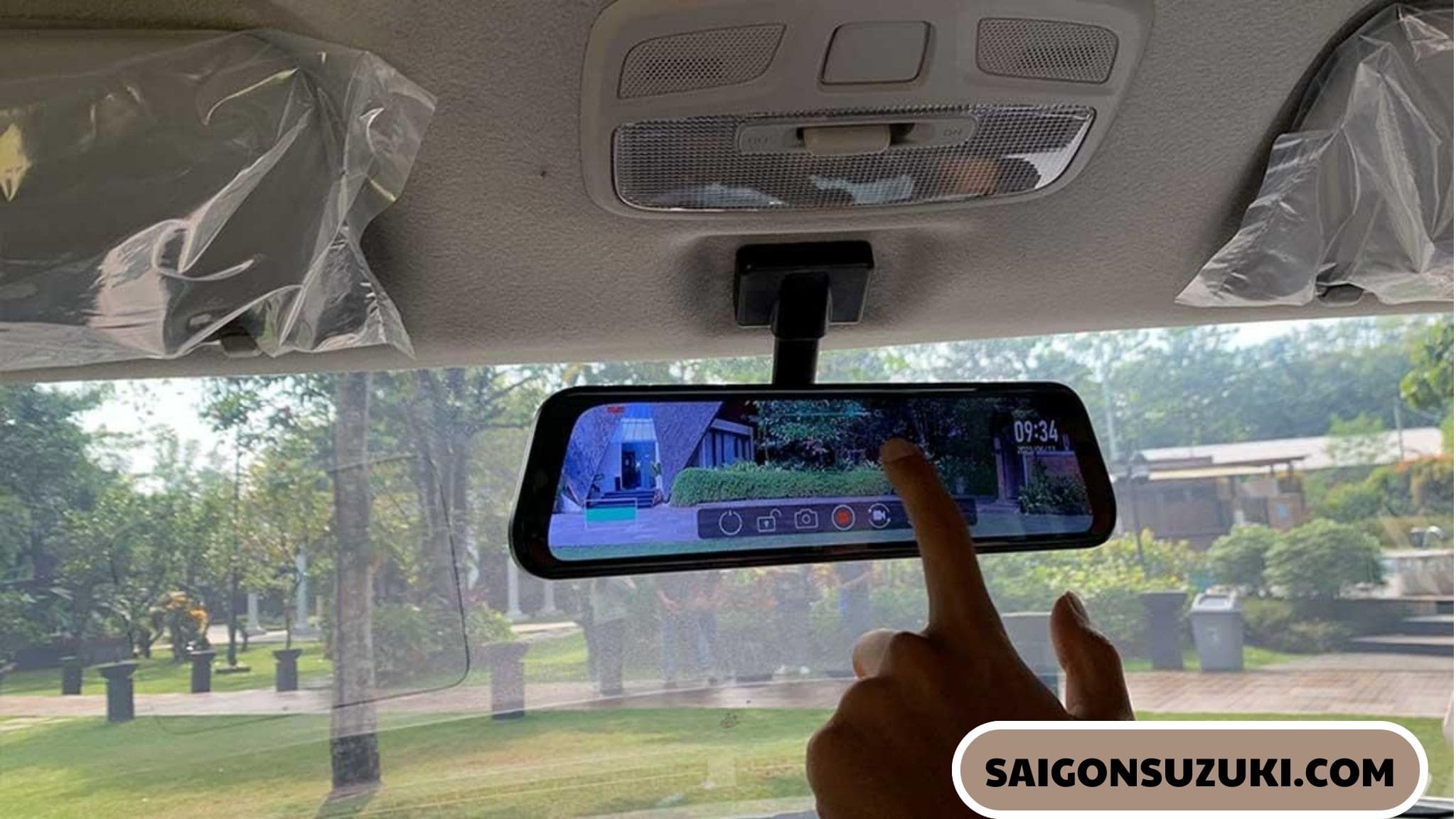 Màn hình cảm ứng E-Mirror trên XL7 không có trên Ertiga