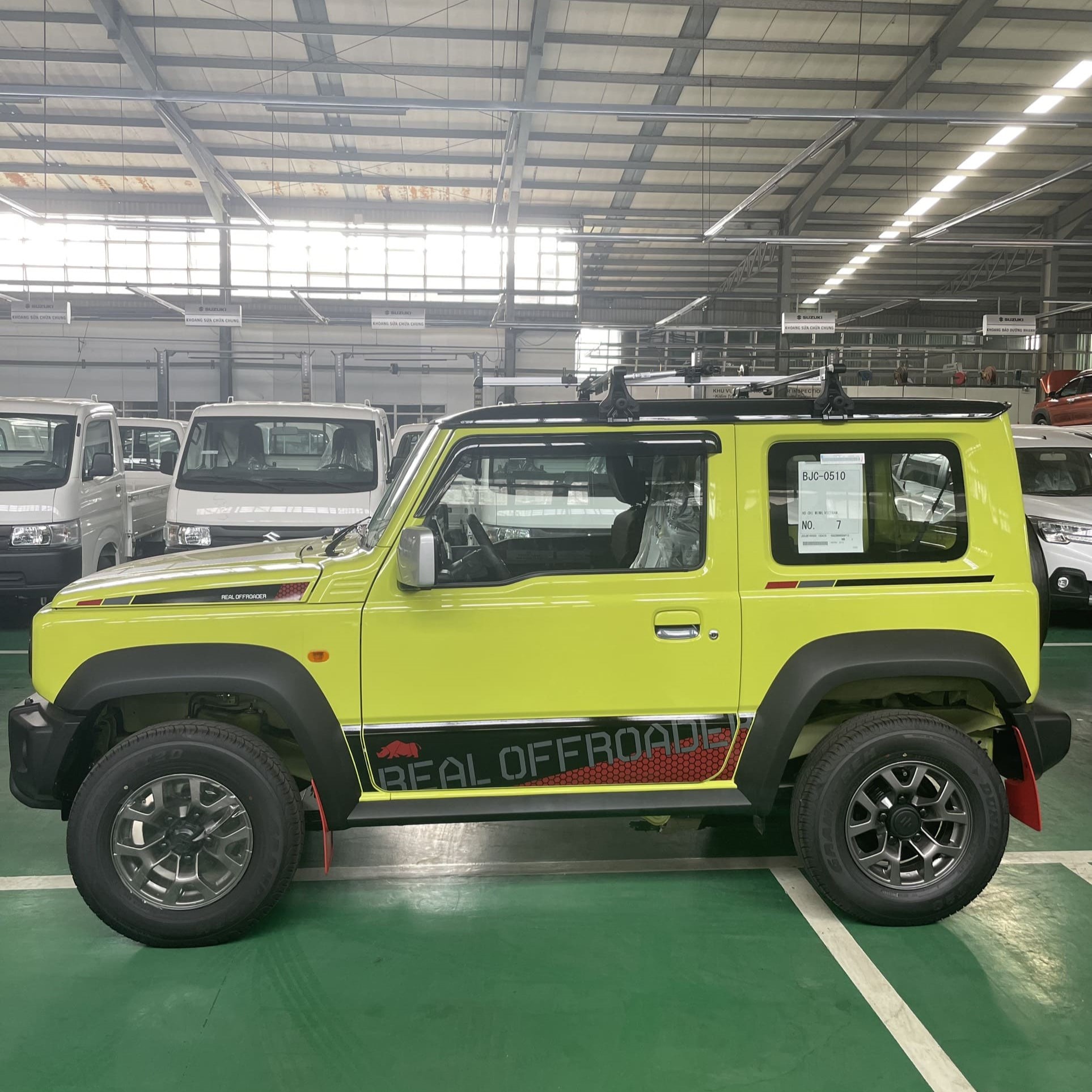 hông xe suzuki jimny